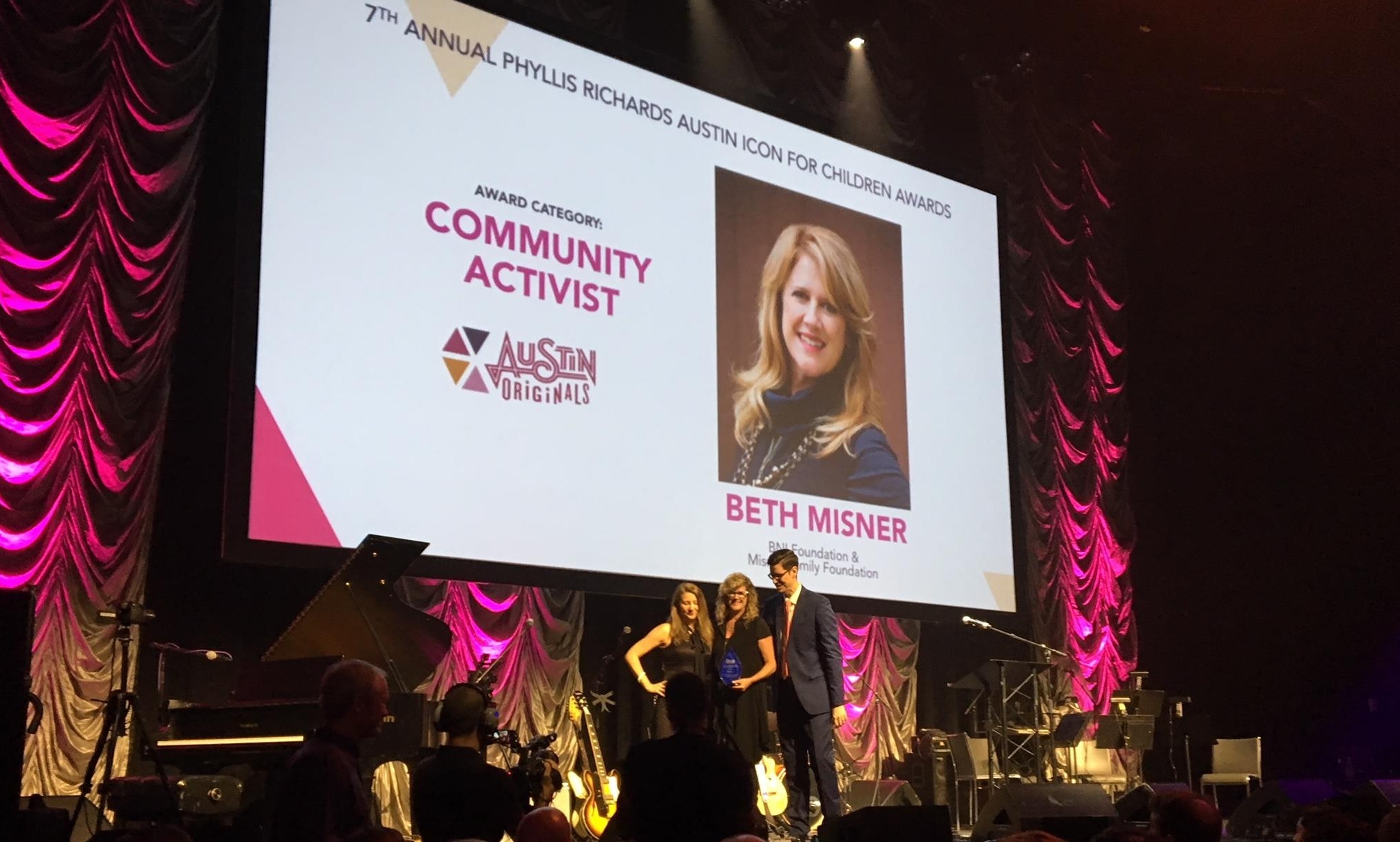 Beth Misner Awarded for Philanthropic Work